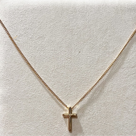 ✨Gold Cross Necklace - Picture 2 of 7